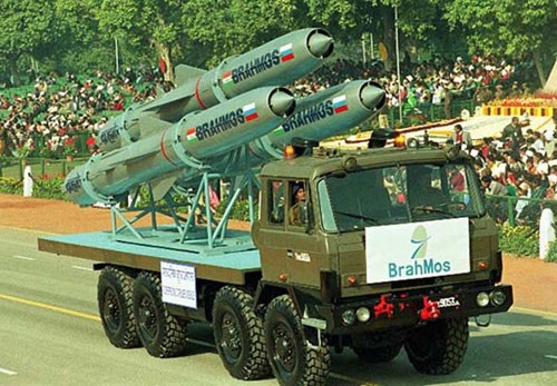 Tên lửa chống hạm siêu âm Brahmos Ấn Độ